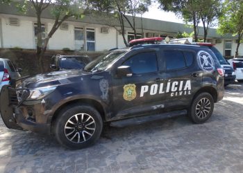 Operação policial desarticula grupo criminoso e três suspeitos são mortos em Arapiraca (AL) e Gravatá (PE)