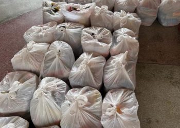 Mais 150 cestas básicas com alimentos arrecadados no Arraiá da Rua D são entregues 