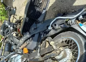 Acidente entre moto e caminhonete mata uma pessoa na BR 235 próximo a Jeremoabo-BA