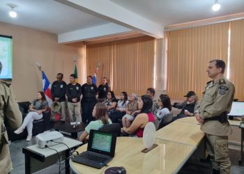 Profissionais de Glória-BA que atuam nas terapias mediadas com animais participam de encontro no 20º BPM