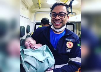 Equipe do Samu realiza parto dentro de ambulância em Paulo Afonso