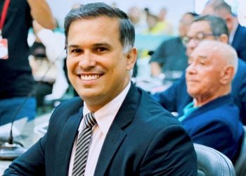 Vereador Marconi Daniel manifesta indignação por atraso no pagamento do Piso Salarial da Enfermagem em Paulo Afonso