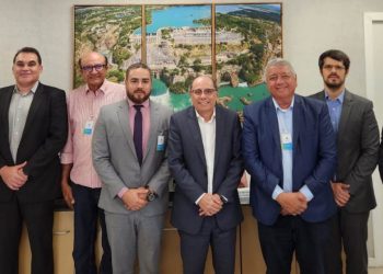Em viagem a Recife, Marcondes participa de reunião com a Chesf para tratar sobre regularização de imóveis e Plano de Turismo