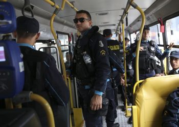 Governo federal cria 100 mil bolsas para capacitar agentes de segurança no país