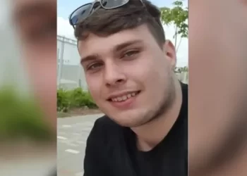 Filho de brasileiro, de 22 anos, morre em ataque do Hamas em Israel, afirma embaixada