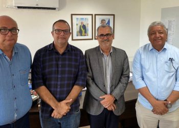 Futuro do HNAS: em viagem a Salvador, Marcondes trata com Governo do Estado construção de novo Hospital Regional em Paulo Afonso