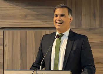 Vereador Marconi Daniel expõe colapso em Paulo Afonso e instiga ação judicial para restaurar ordem e transparência