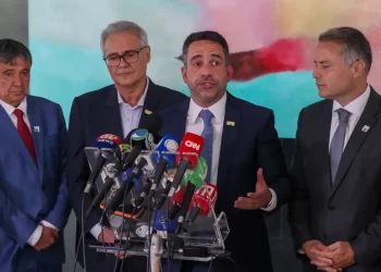 Governo federal pagará auxílio de R$ 2.640 a pescadores afetados pela mineração em Maceió