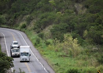 PRF alerta para o risco das ultrapassagens indevidas; foram 235 mortes nas rodovias federais baianas em 2023