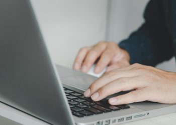 CRÔNICA – Rindo de mim – Uma confissão ao leitor (Francisco Nery Júnior) 