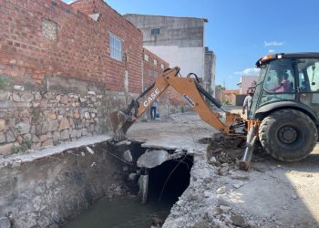 Travessa da Rua dos Prazeres está recebendo melhorias para minimizar alagamentos na região durante o período de chuva