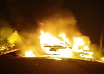 Tragédia na estrada: colisão entre caminhões na BA-210 deixa um morto e um gravemente ferido [VÍDEO]