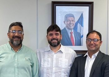 “É necessário somar forças para reconstruirmos Paulo Afonso”, enfatiza Mário Galinho em encontro na Governadoria do Estado