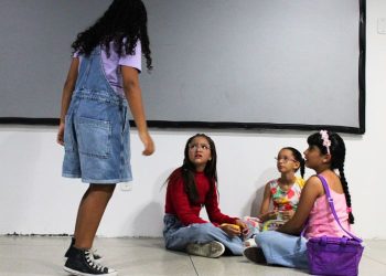 Bullying: Encenação do 5° ano gera debate sobre o tema no Colégio Sete
