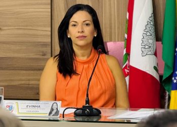 Eleições 2024: vereadora Evinha, a fiel da balança na corrida eleitoral
