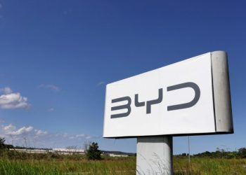 BYD anuncia R$ 5,5 bilhões na implantação de fábrica na Bahia, quase o dobro do previsto inicialmente