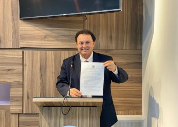 Projeto de Lei que inclui educação animal nas escolas de autoria do vereador Valmir Rocha é aprovado na Câmara