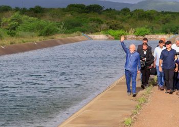 [FOTOS] Lula assina ordem de serviço para construção de novo trecho do Canal do Sertão em AL