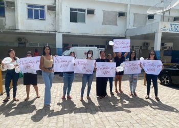 “Justiça por Noah”: Protesto pacífico em frente ao HNAS exige respostas após morte de bebê por suposta negligência médica