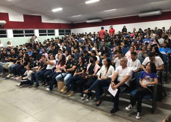 Prefeitura promove palestra com delegados de polícia sobre violência doméstica e sexual na Escola Municipal João Bosco