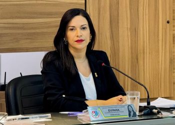 Evinha evita politizar dívidas e pede prazos e soluções à prefeitura: “Férias e rescisões não podem esperar mais”