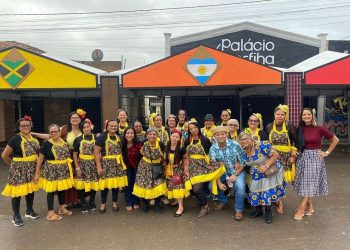 Grupo de Glória-BA participa da Alvorada de Idosos em Jeremoabo
