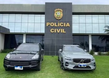 Game Over: PC apreende carros de luxo de influenciadores alagoanos em envolvimento com o ‘Jogo do Tigrinho’ em Maceió