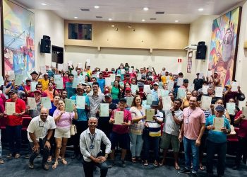 Governo do estado titula 88 agricultores da área rural de Paulo Afonso com articulação da vereadora Evinha