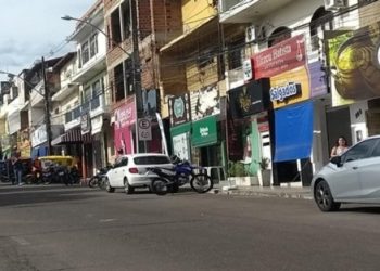 Supermercados abrem e lojas fecham no feriado municipal de São Francisco em Paulo Afonso