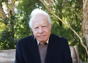 Morre o jornalista Cid Moreira, um dos rostos mais icônicos da televisão brasileira, aos 97 anos
