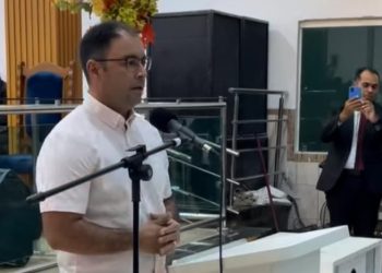 Prefeito eleito de Paulo Afonso, Mário Galinho, participa de Culto em Ação de Graças pela vitória nas urnas