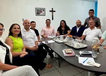 Prefeito de Glória-BA reúne-se com secretários para concluir planejamento de ações até o fechamento do mandato