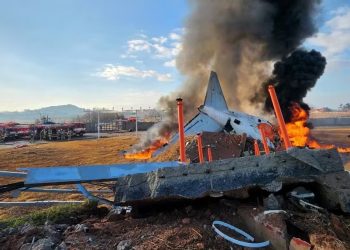 Acidente aéreo com avião que explodiu é o mais mortal da Coreia do Sul; 179 mortes confirmadas