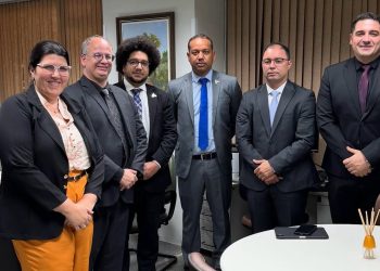 Caos no Hospital Nair Alves de Souza: prefeito eleito Mário Galinho tenta soluções emergenciais em Brasília; falta de alimentos para pacientes e servidores por acúmulo de dívidas agrava crise