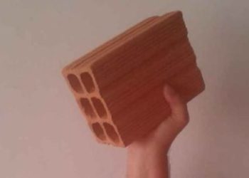 Homem é detido após agredir companheira com tijolo em Paulo Afonso