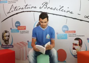 Governo do Estado inclui livro ‘Ainda Estou Aqui’ nas bibliotecas das escolas públicas estaduais da Bahia