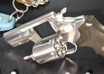 PM apreende arma de fogo com menor conduzindo S-10 em alta velocidade no Moxotó-BA, em Paulo Afonso