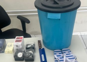 Homem com medida protetiva contra ele tenta fugir e é preso com produtos furtados em Paulo Afonso