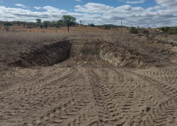 Prefeito Mário Galinho decreta situação de emergência por seca prolongada e falta de chuvas em Paulo Afonso