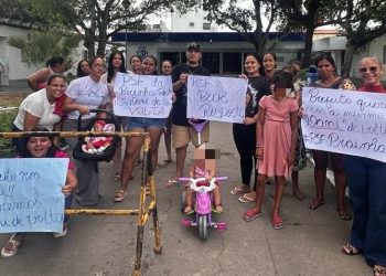 Moradores da Prainha protestam por retorno de enfermeira: Secretaria de Saúde diz que caso está sendo revisto