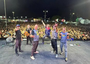 Tour, multidão e show – veja os destaques da visita do grupo Biquini Cavadão a Paulo Afonso; fotos e vídeo