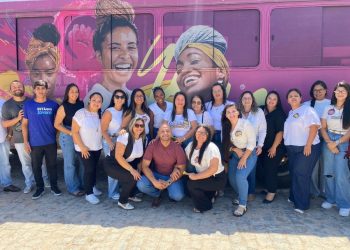 Ônibus Lilás realiza atendimento em Glória-BA com foco no acolhimento e empoderamento das mulheres