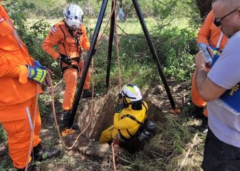 Corpo de Bombeiros resgata restos mortais dentro de poço na área rural de Paulo Afonso