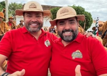 Já de vermelho e ainda no União Brasil, Marcinho Oliveira se articula para apoiar reeleição de Jerônimo Rodrigues em 2026