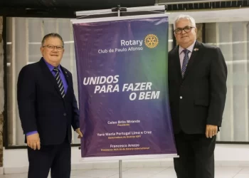 Rotary Club de Paulo Afonso empossa nova diretoria em noite de celebração e reconhecimento