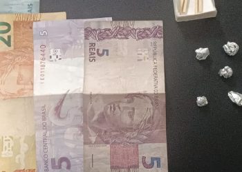 PM flagra homem com pedras de crack no centro de Paulo Afonso