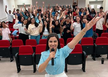 Vereadora Sheila Bello promove aulões gratuitos para jovens que irão fazer provas do ENEM