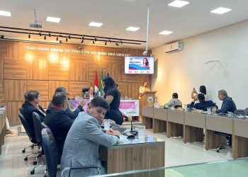 Tensão e confusão marcam sessão da Câmara de Paulo Afonso; popular é retirado pela Guarda Municipal