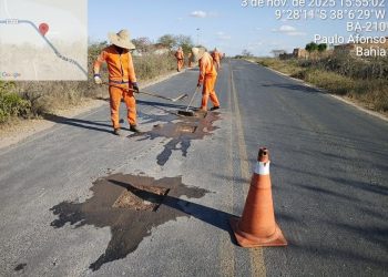 Governo da Bahia reinicia manutenção emergencial em trecho da BA-210 que liga Rio do Sal a Xingozinho