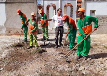 Pobre ajuda pobre – Francisco Nery Júnior